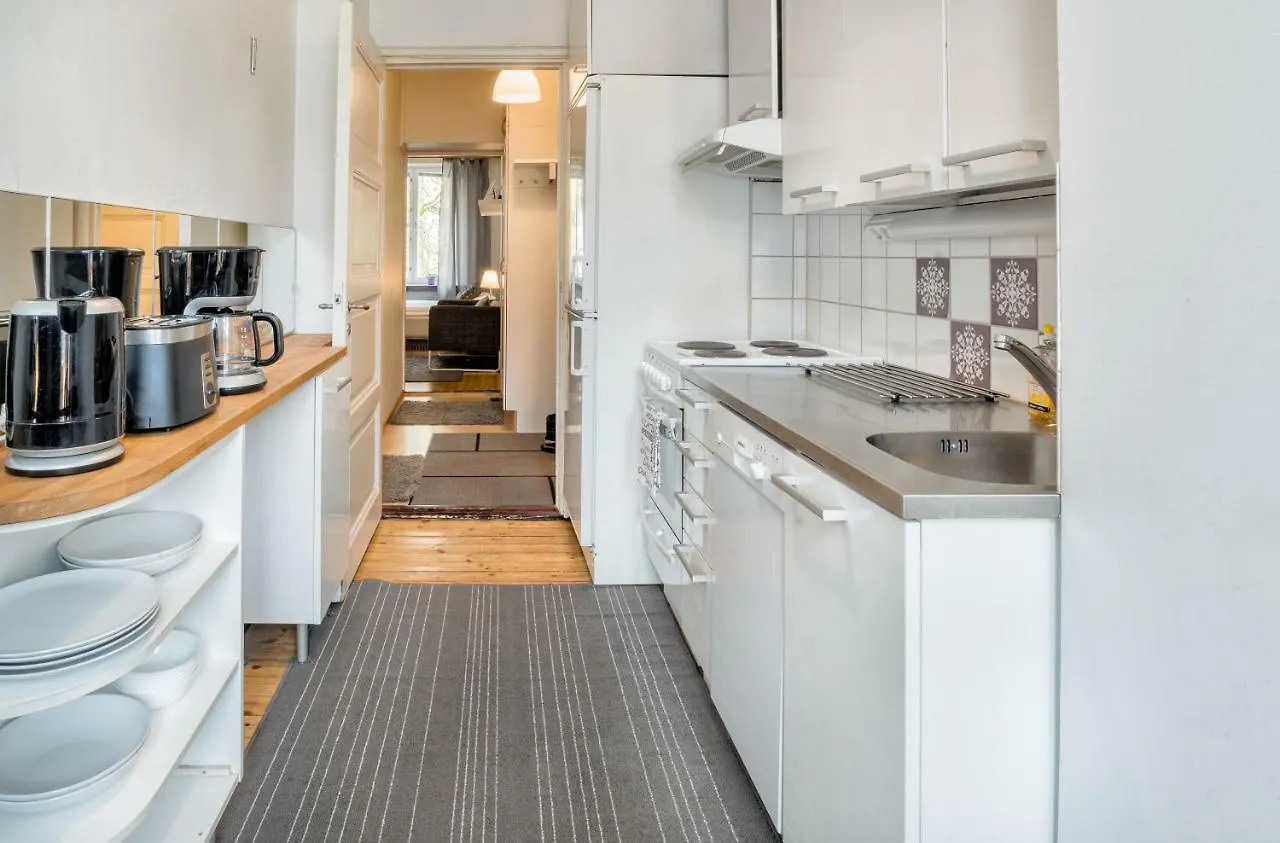 Kotimaailma Helsinki - Runeberginkatu 17 Apartment