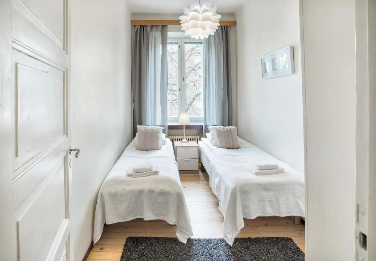 Kotimaailma Helsinki - Runeberginkatu 17 Apartment 0*,  Finland